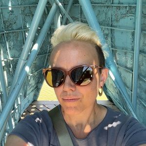 Meet your Posher, Carie